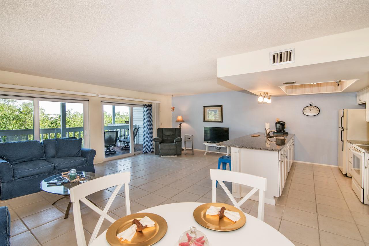 Intercoastal Beach Suite Clearwater Exterior photo