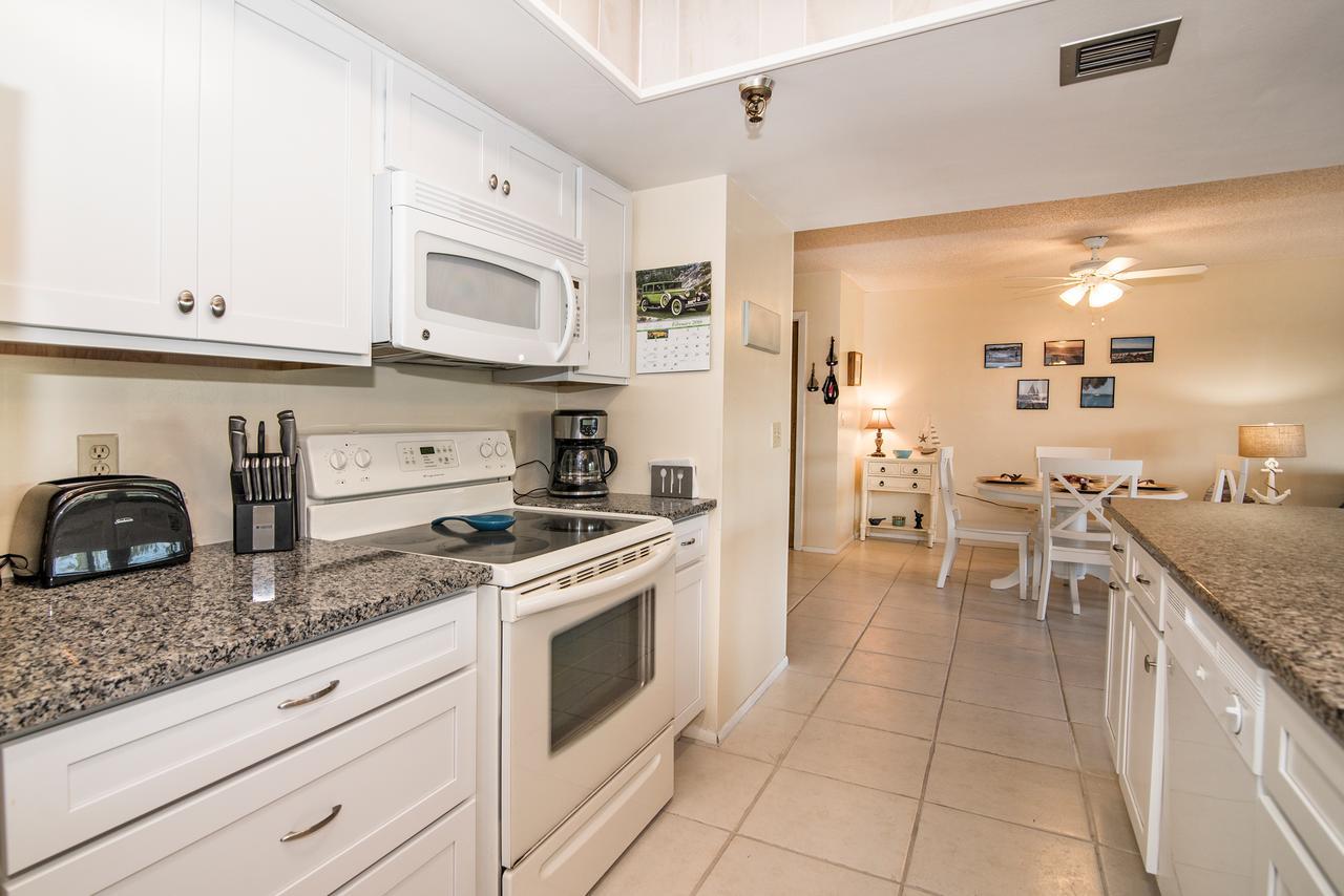 Intercoastal Beach Suite Clearwater Exterior photo