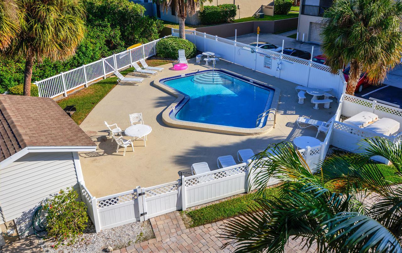 Intercoastal Beach Suite Clearwater Exterior photo
